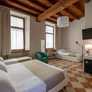 *** Gasthuis Residenza Accademia Italië